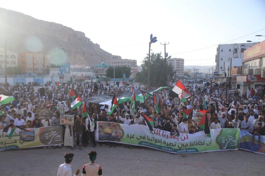 صور تظهر حشود بحضرموت تضامنا مع شعب فلسطين وتنديدا بجرائم الكياني الصهيوني