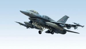 طيران التحالف يقصف امدادات للميليشيا جنوب إب