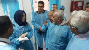 متأثرا بإصابته بكورونا.. وفاة خبير منظمة الصحة العالمية في اليمن