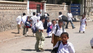 الحوثيون يختطفون ستة معلمين في تعز بعد مداهمة مدارسهم