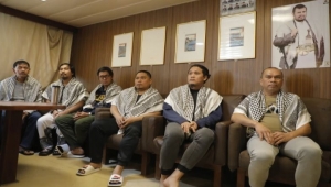 السلطات الفلبينية: الحوثيون سيطلقون سراح 9 بحارة ناجين من طاقم سفينة أغرقوها بالبحر الأحمر بوساطة عمانية