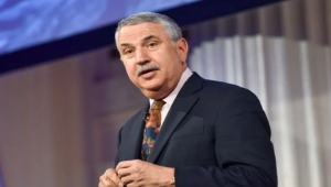 توماس فريدمان: في ظل ترامب أميركا في طريقها إلى الانهيار العظيم