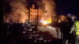 ارتفاع ضحايا القصف الأمريكي على سوق بصنعاء إلى 46 قتيلا وجريحًا