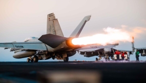 صحيفة عبرية: واشنطن تواجه معضلة بشأن الحوثيين في اليمن.. بين التصعيد أو الانسحاب (ترجمة خاصة)