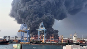 السودان.. انفجارات قوية وحرائق في مطار ومحيط ميناء بورتسودان