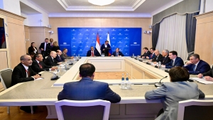 العليمي خلال لقائه رئيس "الدوما": نتطلع لمواصلة دور فاعل لموسكو في دعم الحكومة والشرعية اليمنية