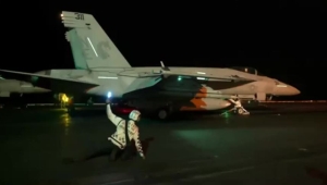 "ستريت جورنال": الحوثيون عدو صعب وشرس أرهقوا البحرية الأمريكية بعمليات معقدة (ترجمة خاصة)