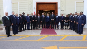 السفير "طُريق" يشدد على تعزيز المواقف العربية والإسلامية لمواجهة التحديات الراهنة