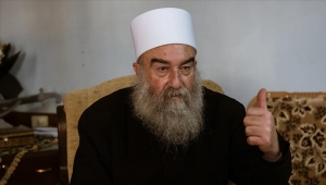 حكمت الهجري يعلن رفضه اتفاق وقف النار بالسويداء ويتمسك بالقتال