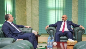 الزبيدي في تناقض.. من عرقلة لجان البرلمان إلى التشديد على ضبط العمليات الإيرادية وتوريدها للبنك المركزي