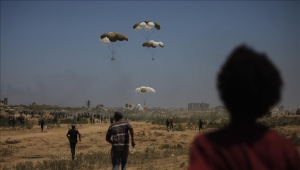 "داخلية غزة": إسقاط المساعدات يوقع قتلى ويدمر خياما ويعزز الفوضى