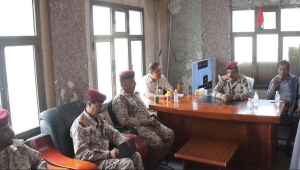 وزير الدفاع يزور منفذ "صرفيت" ويشيد بدور القوات الأمنية والعسكرية في مكافحة التهريب