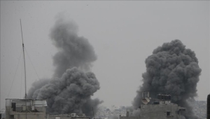 مدينة غزة تباد.. إسرائيل تنسف برج النور وتشرد مئات الفلسطينيين