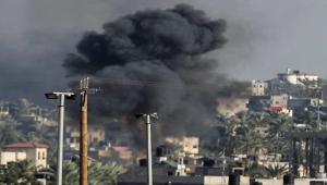 الاحتلال الإسرائيلي يشن غارات مكثفة على غزة تزامنا مع توسيع هجومه البري