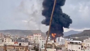 صحيفة عبرية تروي الهجوم الإسرائيلي الأخير على صنعاء.. أكبر كمية ذخيرة ألقيت في اليمن (ترجمة خاصة)