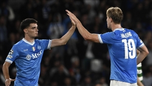 نابولي يهزم ليتشي ويعزز صدارته للدوري الإيطالي