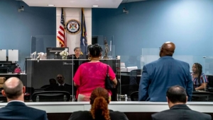 رجل أمريكي ينتظر حكماُ بالسجن المؤبد بتهمة الاعتداء على طفلة يمنية حاول ذبحها في ديترويت