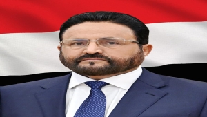 العرادة يتهم الانتقالي بالتصرف خارج الإجماع الوطني ومنح الحوثيين الفرصة