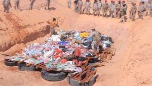 الجيش يتلف كميات ضخمة من المخدرات والمواد الممنوعة في مأرب والوديعة