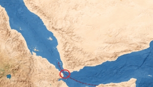 بلومبيرج: إيران تضغط على الحوثيين في اليمن لشن هجمات في البحر الأحمر وانقسام داخل الجماعة