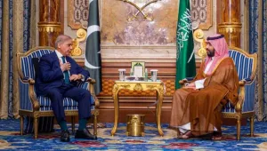 مجلة هندية: باكستان تنشر آلاف الجنود على حدود السعودية واليمن لمواجهة الحوثيين