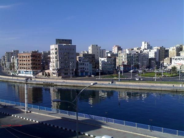 وصول قوة عسكرية من عدن الى المكلا لتعزيز الجيش