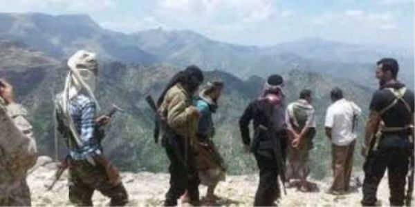 تعز: مقتل قيادي حوثي و6 من مرافقيه بغارة جوية في نقيل الصلو والمليشيا تدفع بتعزيزات كبيرة إلى المديرية