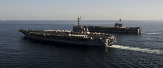 سفينة تجارية تصطدم بزورق تابع للبحرية الإماراتية في مياه الخليج