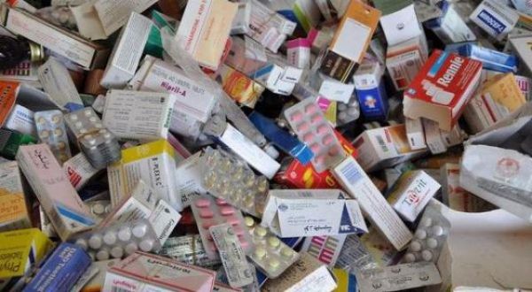عدن.. مدير أمن سابق يكشف تفاصيل صادمة عن استيراد أدوية بظروف غير صحية