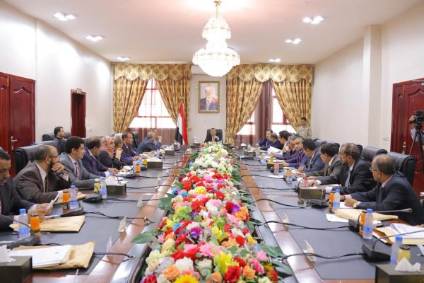 بسبب امتناع الحكومة عن دفع موازنته المالية.. مكتب وكالة 