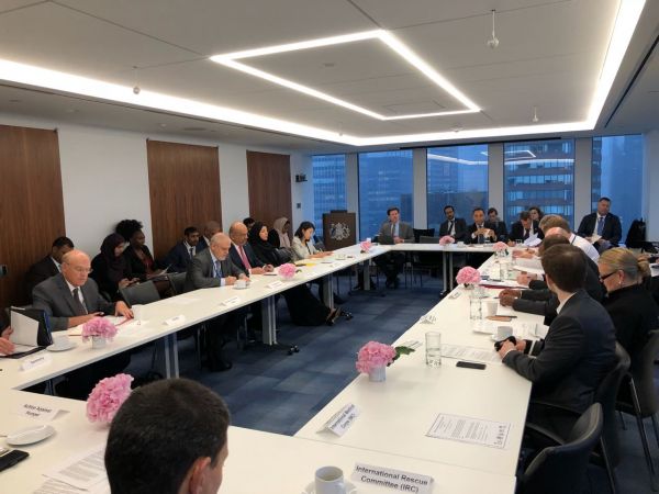 الحكومة اليمنية تعلن التزامها بالعمل مع المنظمات الدولية لإنهاء سوء التغذية