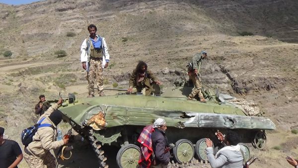 الضالع.. تقدم للجيش الوطني في دمت والمليشيا تفجر الجسور