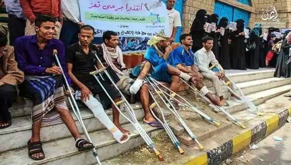 تعز.. اللجنة الطبية: الحكومة خذلت الجرحى ورفضت صرف المبالغ المخصصة لمعالجتهم