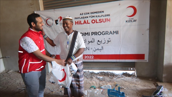 الهلال التركي يختتم حملة توزيع 5 آلاف سلة غذائية