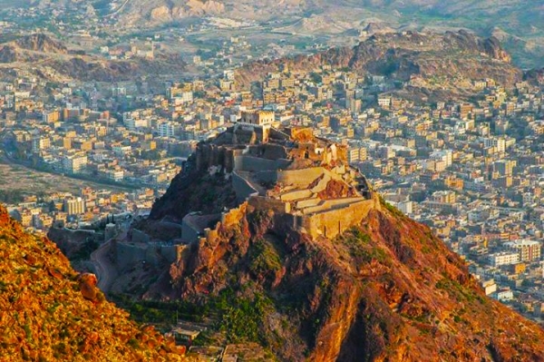 تعز.. أسر ضحايا الإغتيالات تعلن تأجيل لقاء موسع بهدف استكمال الترتيبات