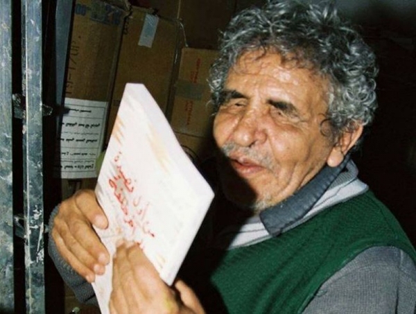 بعد سجال وجدل.. الرويشان يشكك بحقيقة ديوانين جديدين منسوبين للشاعر البردوني صدرا مؤخرا في صنعاء