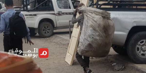 الاستثمار بالنفايات.. مخلفات البلاستيك مصدر دخل لمئات الأسر في اليمن (تقرير)