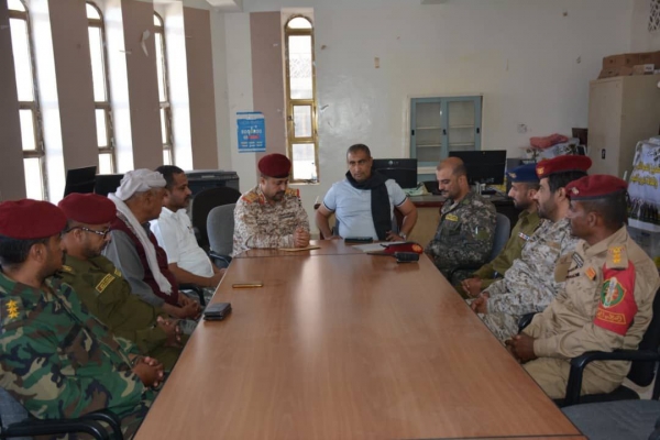 تعز.. السلطات الأمنية والعسكرية في 