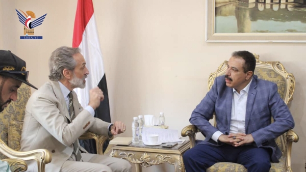 الحوثيون يطالبون الأمم المتحدة باستئناف أعمالها بصعدة وإدانة الهجمات الأمريكية