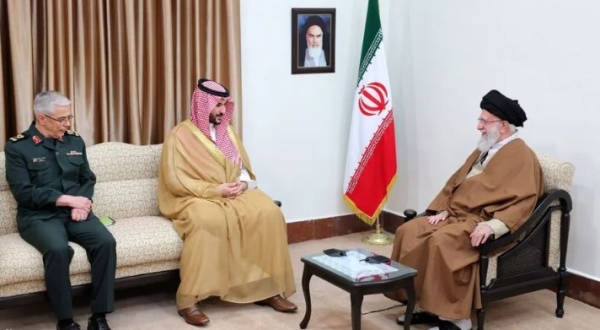 القدس العربي: تدمير أمريكا ميناء رأس عيسى كلياً تزامن مع زيارة وزير الدفاع السعودي لطهران