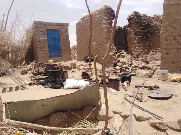 إصابة 4 أطفال جراء حريق في مخيم للنازحين بمأرب