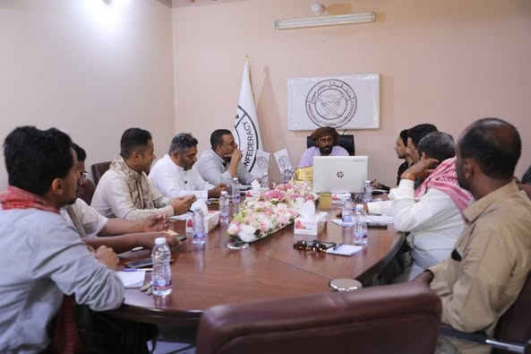 بن حبريش يبحث مع مختصين مقترحات التوجه نحو 