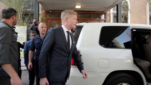 العليمي يكشف عن احباط محاولة حوثية لاغتيال المبعوث الأممي