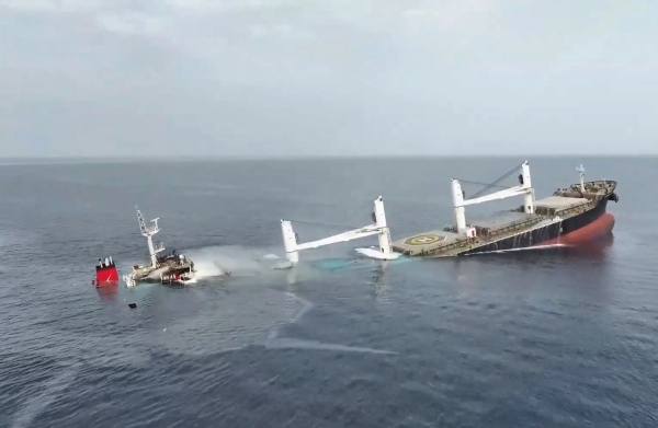 هيومن رايتس: فيديو الحوثيين لاعترافات طاقم السفينة المحتجزين جريمة حرب واضحة