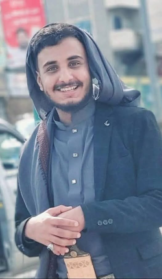 الحوثيون يختطفون طالبا بجامعة إب