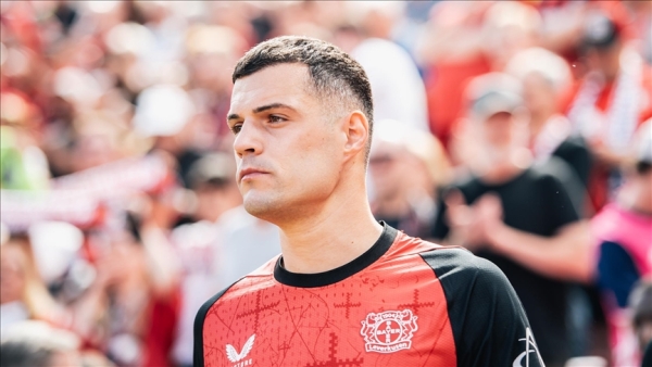 باير ليفركوزن الألماني يعلن رحيل لاعبه السويسري تشاكا