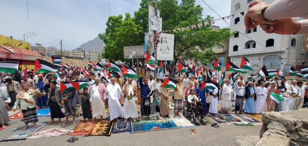تعز.. مظاهرة حاشدة تنديدا بجرائم الحرب الإسرائيلية وعجز المجتمع الدولي