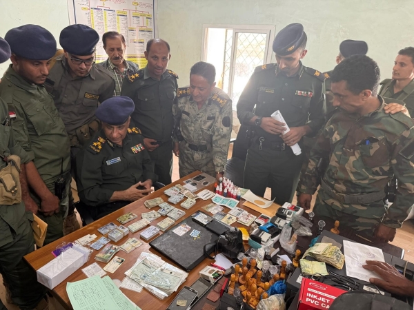 شرطة تعز تضبط محل تزوير تحت غطاء “دعاية وإعلان”