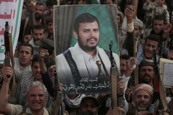 صحيفة أمريكية: السعودية نفذت 145 ألف مهمة قتالية واستطلاعية فوق اليمن وعجزت عن إخراج الحوثي من كهوفه