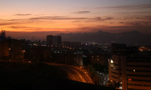 تقارير عن انقطاع تام للإنترنت في إيران وسط تواصل الاحتجاجات